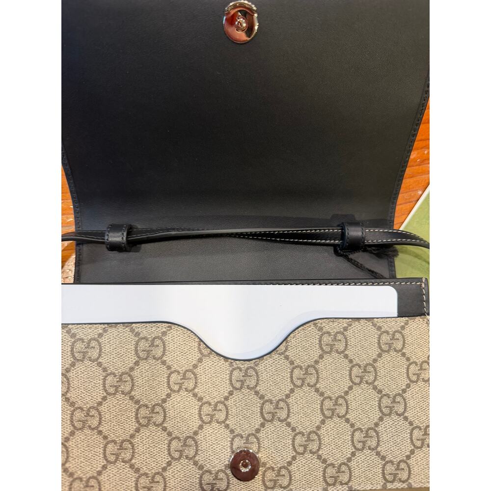 Gucci GG Emblem Wallet with leather strap NWT - Picture 2 of 4